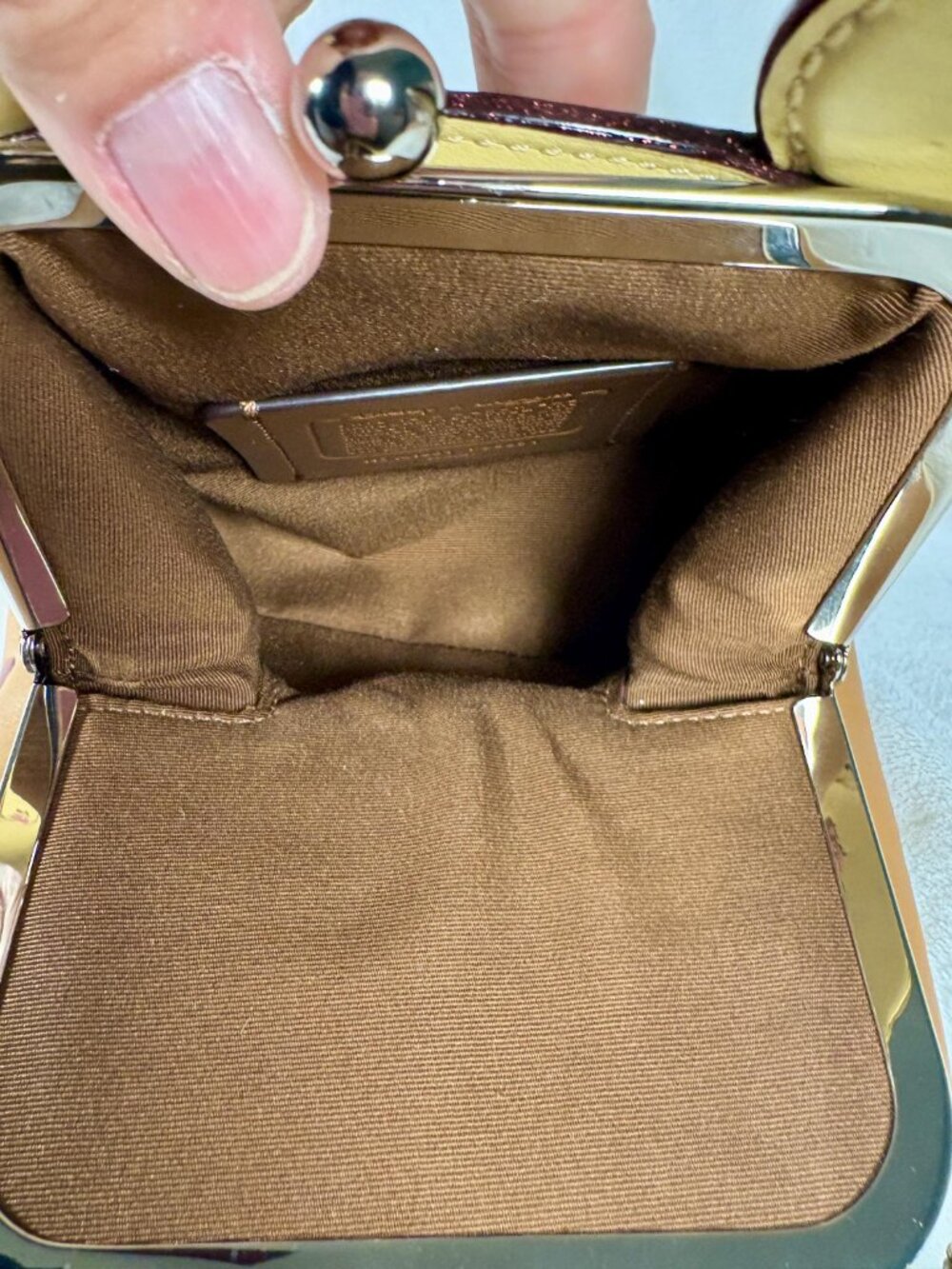Coach Disney Minnie Mouse Limited Edition Kisslock Bag in Vanilla, Florals/Charm - Picture 11 of 16